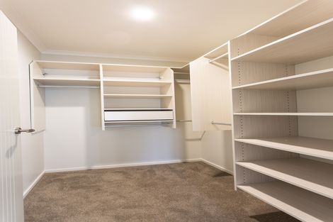 Photo of property in 1 Devon Lane, Carterton, 5713