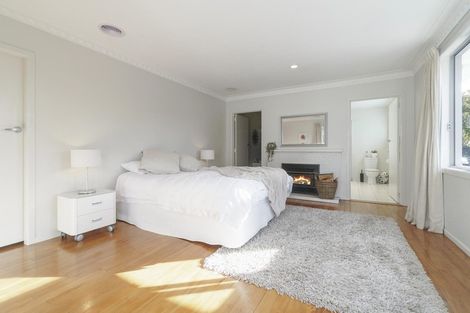 Photo of property in 38 Graham Avenue, Te Atatu Peninsula, Auckland, 0610