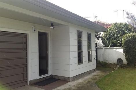 Photo of property in 2/14 Settlement Road, Papakura, 2110
