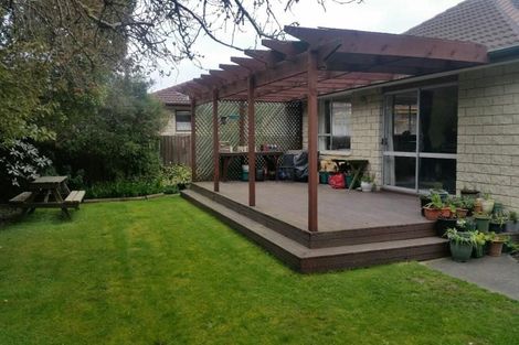 Photo of property in 4 Lydbury Place, Parklands, Christchurch, 8083