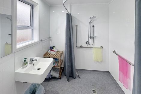 Photo of property in 12 Collett Street, Dannevirke, 4930