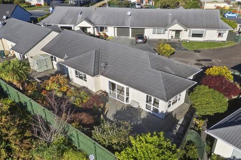 Photo of property in 18 Millwood Place, Silverstream, Upper Hutt, 5019