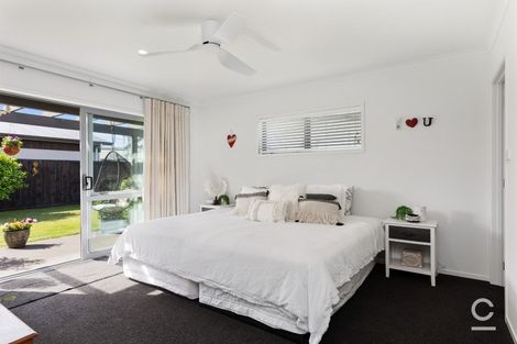 Photo of property in 25 Raiha Street, Papamoa Beach, Papamoa, 3118