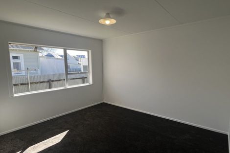 Photo of property in 35 Mcgiffert Street, Palmerston North, 4410