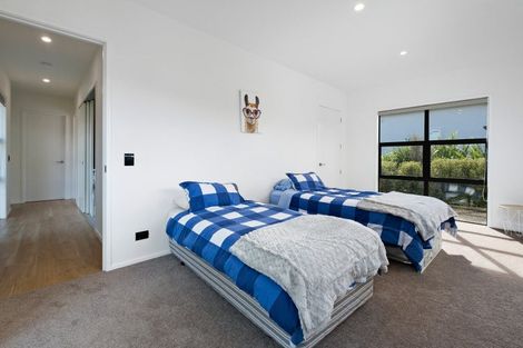 Photo of property in 15 Matipo Street, Wanaka, 9305