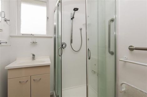 Photo of property in 136 Rathgar Road, Henderson, Auckland, 0610