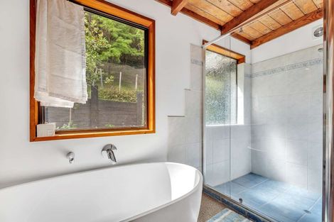Photo of property in 5b Pohutukawa Grove, Whitianga, 3510