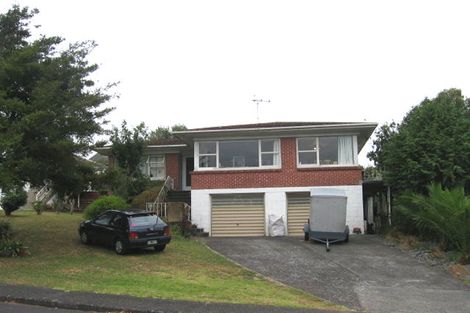 Photo of property in 5 Tudward Glade, Hillcrest, Auckland, 0627