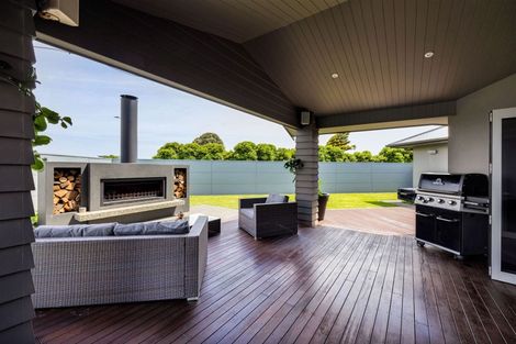 Photo of property in 1 Ta Paora Drive, Bell Block, New Plymouth, 4312