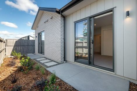 Photo of property in 5 Verde Lane, Rosehill, Papakura, 2113