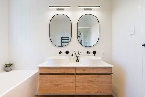 Photo of property in 75 Taylor Street, Cambridge, 3434