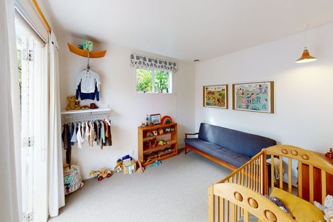 Photo of property in 1 Bedford Street, Northland, Wellington, 6012