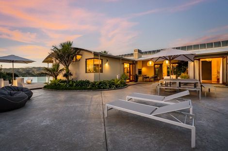 Photo of property in 360 Paremata Road, Whitby, Porirua, 5381