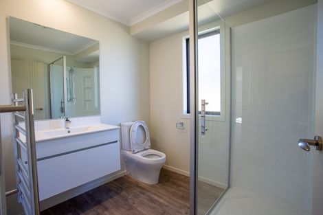 Photo of property in 1 Devon Lane, Carterton, 5713