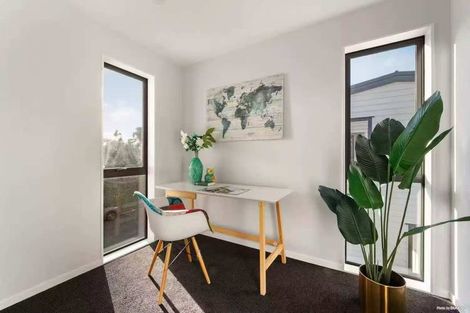 Photo of property in 4a Blue Gum Rise, Sunnyhills, Auckland, 2010