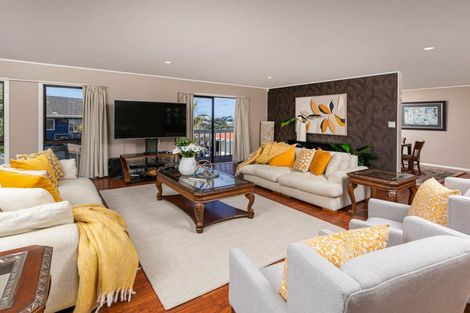 Photo of property in 2 Sandford Street, Campbells Bay, Auckland, 0630