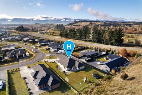 Photo of property in 31 Kingfisher Crescent, Albert Town, Wanaka, 9305