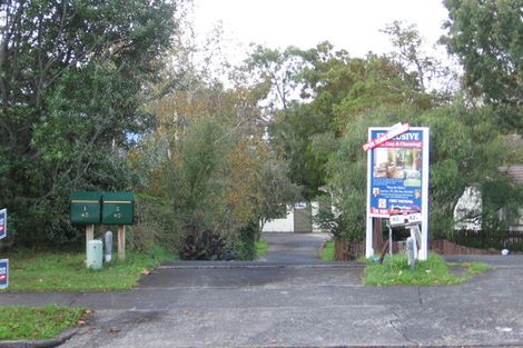 Photo of property in 2/40 Mirrabooka Avenue, Botany Downs, Auckland, 2010