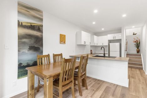 Photo of property in 12/20 Schnapper Rock Road, Schnapper Rock, Auckland, 0632