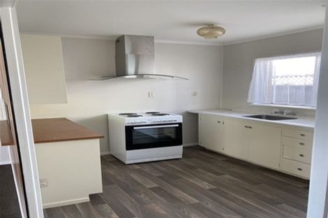 Photo of property in 2/16 Northall Road, New Lynn, Auckland, 0600