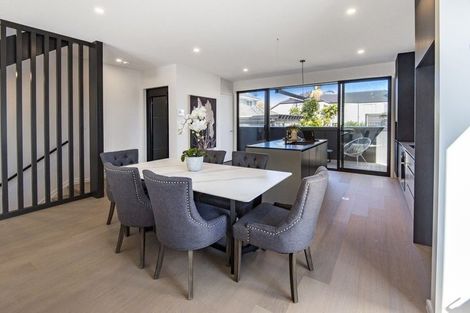 Photo of property in 16d Saltburn Road, Milford, Auckland, 0620