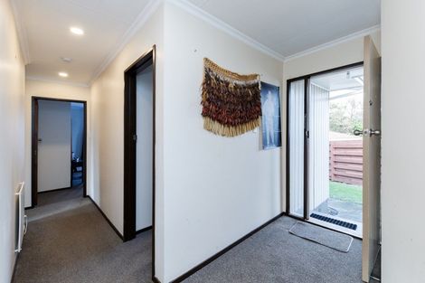 Photo of property in 9 Lyndale Place, Kelvin Grove, Palmerston North, 4414