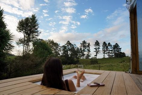 Photo of property in 730a Junction Road, Burgess Park, New Plymouth, 4371