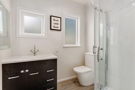 Photo of property in 17b Brightside Road, Stanmore Bay, Whangaparaoa, 0932