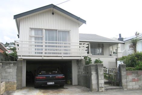 Photo of property in 29 Palm Avenue, Lyall Bay, Wellington, 6022