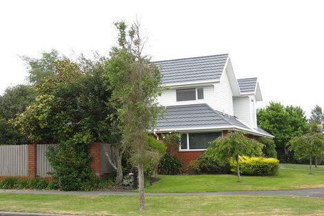 Photo of property in 2 Millcroft Place, Parklands, Christchurch, 8083