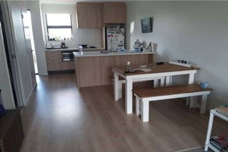 Photo of property in 49 Periko Way, Takanini, 2112