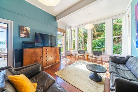 Photo of property in 55 Paremata Road, Paremata, Porirua, 5024