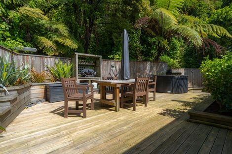 Photo of property in 20 Westhaven Drive, Tawa, Wellington, 5028