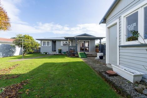 Photo of property in 3 Drake Street, Levin, 5510