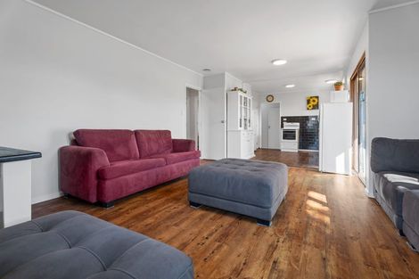 Photo of property in 1/3 Tyrian Close, Half Moon Bay, Auckland, 2012