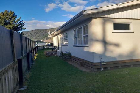 Photo of property in 121 Fairfax Street, Murchison, 7007