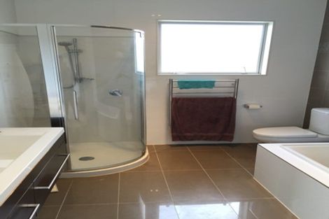 Photo of property in 10 Travis View Drive, Fairview Heights, Auckland, 0632