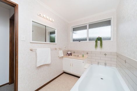 Photo of property in 25 Chippendale Crescent, Highbury, Palmerston North, 4412