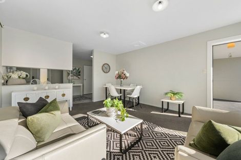 Photo of property in 1/17 Tyrone Street, Belfast, Christchurch, 8051
