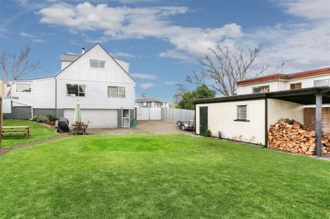 Photo of property in 11 Parvin Place, Pukekohe, 2120