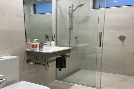 Photo of property in 4c Beach Road, Castor Bay, Auckland, 0620