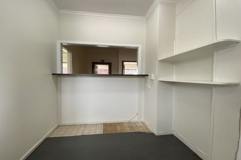 Photo of property in 379 Broadway, Stratford, 4332