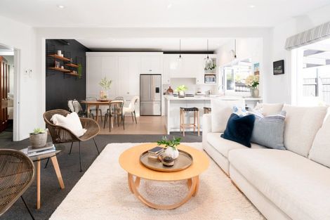 Photo of property in 56 Derwent Street, Island Bay, Wellington, 6023