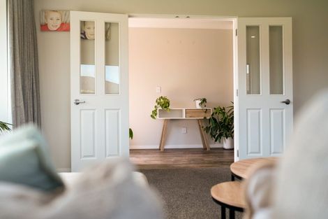 Photo of property in 28 Madison Street, Cambridge, 3434