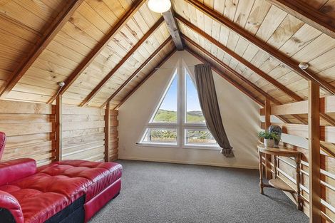 Photo of property in 39 Bodmin Terrace, Camborne, Porirua, 5026