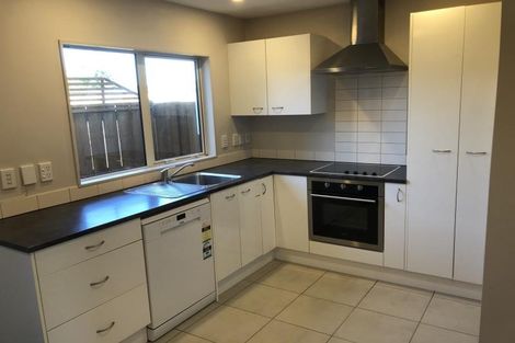 Photo of property in 8 Waldie Grove, Avalon, Lower Hutt, 5011