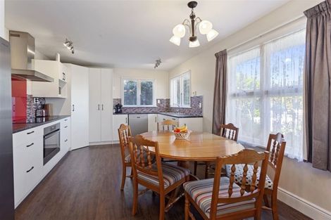 Photo of property in 122 Kippenberger Avenue, Rangiora, 7400