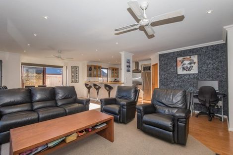 Photo of property in 71 Kings Drive, Wanaka, 9305