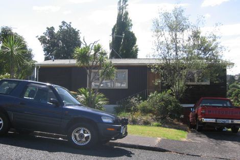 Photo of property in 2/60 Marlborough Avenue, Glenfield, Auckland, 0629