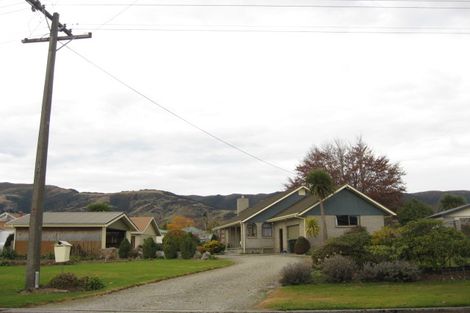 Photo of property in 4 Pine Street, Tapanui, 9522